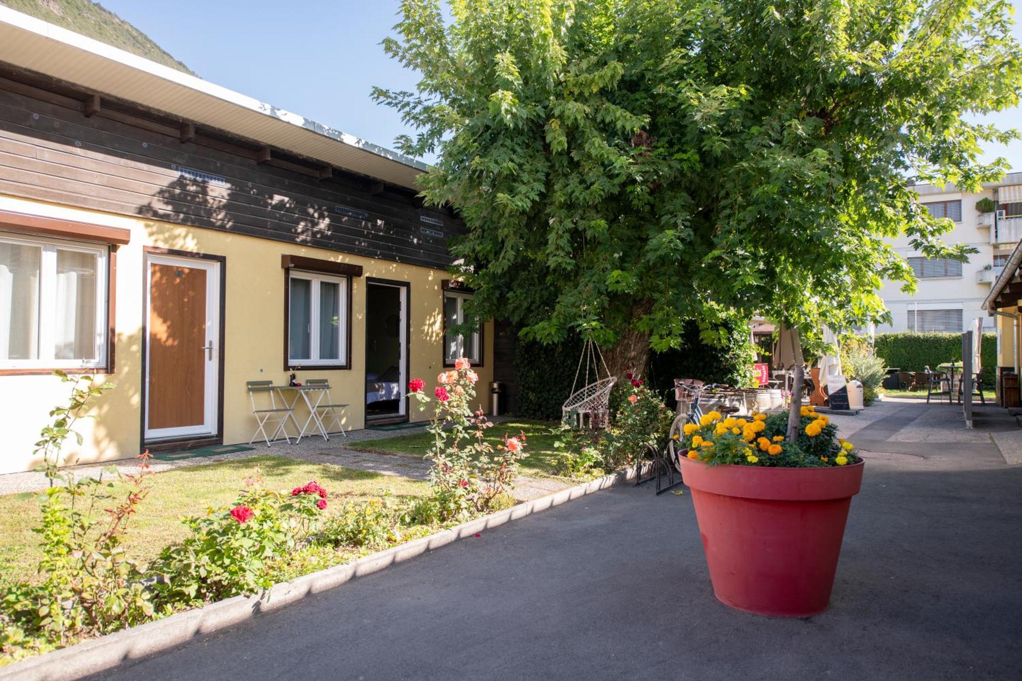 Motel-Restaurant 13 Etoiles Saint-Leonard Экстерьер фото